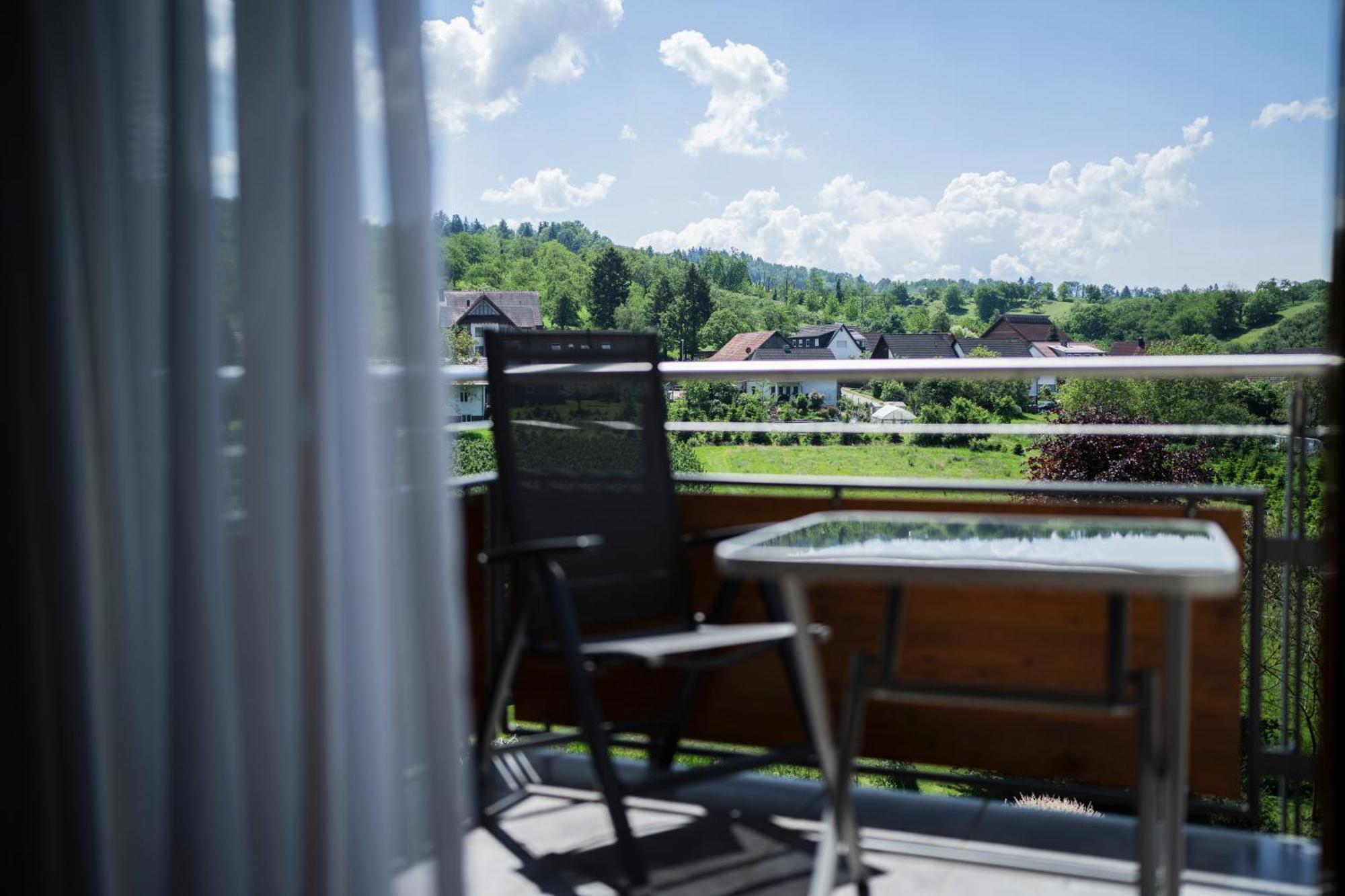 Hotel-Gasthof Rose Oberkirch  Exteriör bild