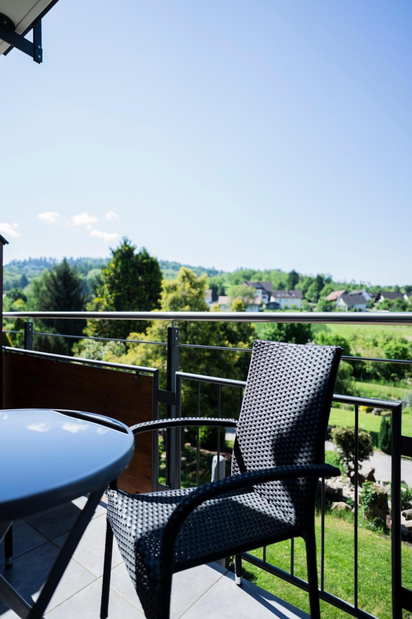 Hotel-Gasthof Rose Oberkirch  Exteriör bild